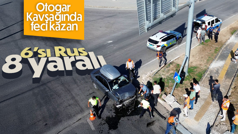 Karaman'da otomobil ile VİP minibüs çarpıştı: 6'sı Rus, 8 yaralı