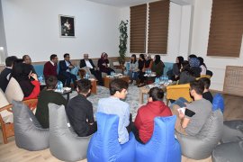 Vali Fahri Meral ve  İl Müdürü Çalışkan  Öğrencilerle  Bir Araya Geldi