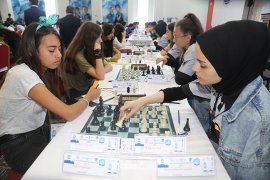 Satranç Şampiyonası Karaman Belediyesi Ev Sahipliğinde Başladı