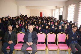 Başkan Çalışkan Kız Anadolu İmam Hatip Lisesi Öğrencileriyle Buluştu