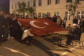 KYK’LI Öğrenciler Mehmetçiğe Selam Gönderdi