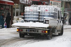 Karaman Belediyesi Kar Temizleme Çalışmalarını Sürdürüyor