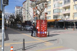 Karaman Belediyesi Şehrin Farklı Bölgelerine Dezenfektan Noktaları Yerleştirdi