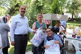 Karaman’da Engelli Bireylere Spor Malzemesi Dağıtıldı