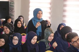 Başkan Çalışkan Kız Anadolu İmam Hatip Lisesi Öğrencileriyle Buluştu