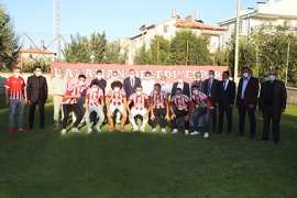 Karaman Belediye Spor Şampiyonluk Kupasını Aldı