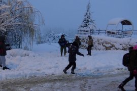 Taşeli bölgesinde yoğun kar yağışı hayatı olumsuz etkiliyor.