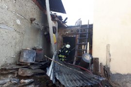 Karaman’da çıkan yangında 3 ev kullanılamaz hale geldi