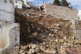 Karaman'da İstinat Duvarı Çöktü