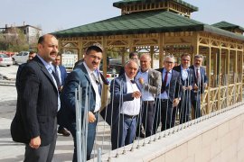 Niğde Valisi Ve Beraberindeki Heyet Karaman Belediyesi’ni Ziyaret Etti