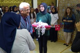 İbn - i Sina Mesleki ve Teknik Anadolu Lisesinde mezuniyet toreni yapildi