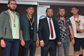 KMÜ'de Spor Oyunlarının Ödül Töreni Gerçekleştirildi