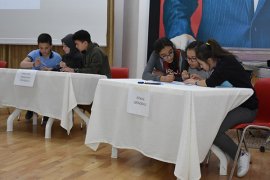 Öğrencileri Bilgi Ve Genel Kültür Yarışmasının Finalinde Kıyasıya Yarıştı