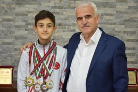Balkan Şampiyonu Melih Kağan Yavuz’dan Kuntoğlu'na Ziyaret