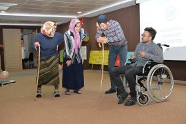 KMÜ Öğrencilerinden Yaşlılara Yönelik Farkındalık Programı