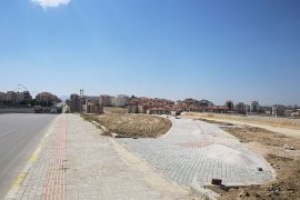 Üniversitenin Mahallesi’ne Yeni Bir Park Yapılıyor