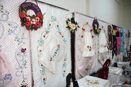 Osmangazi Hanımlar Lokali’nden Sergi Açılışı