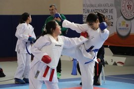 ANALİG Karate Grup Müsabakaları Karaman'da Yapıldı