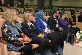 KMÜ'de Türk Kadının Hareketinin Tarihsel Gelişim Süreci Anlatıldı