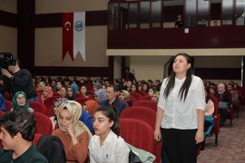 KMÜ’lü Öğrenciler Mehmet Akif Ersoy'u Andı