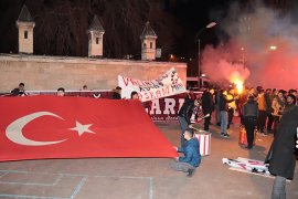 Karaman’da, Isparta valisi protesto edildi