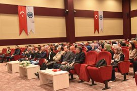 KMÜ’de Doğu Türkistan Adlı Konferans