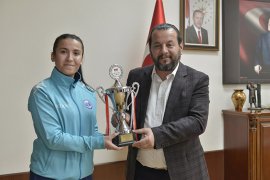 KMÜ Badminton Takımı Şampiyon Oldu