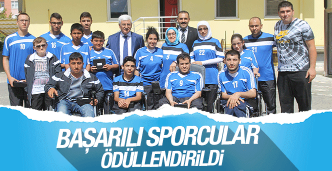 Karaman'da Başarılı Sporcular Ödüllendirildi
